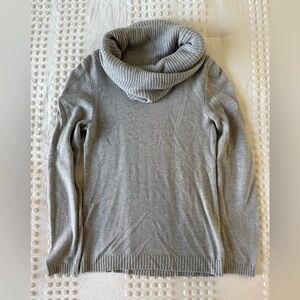 Gap Heather Gray Knit Pullover - Medium